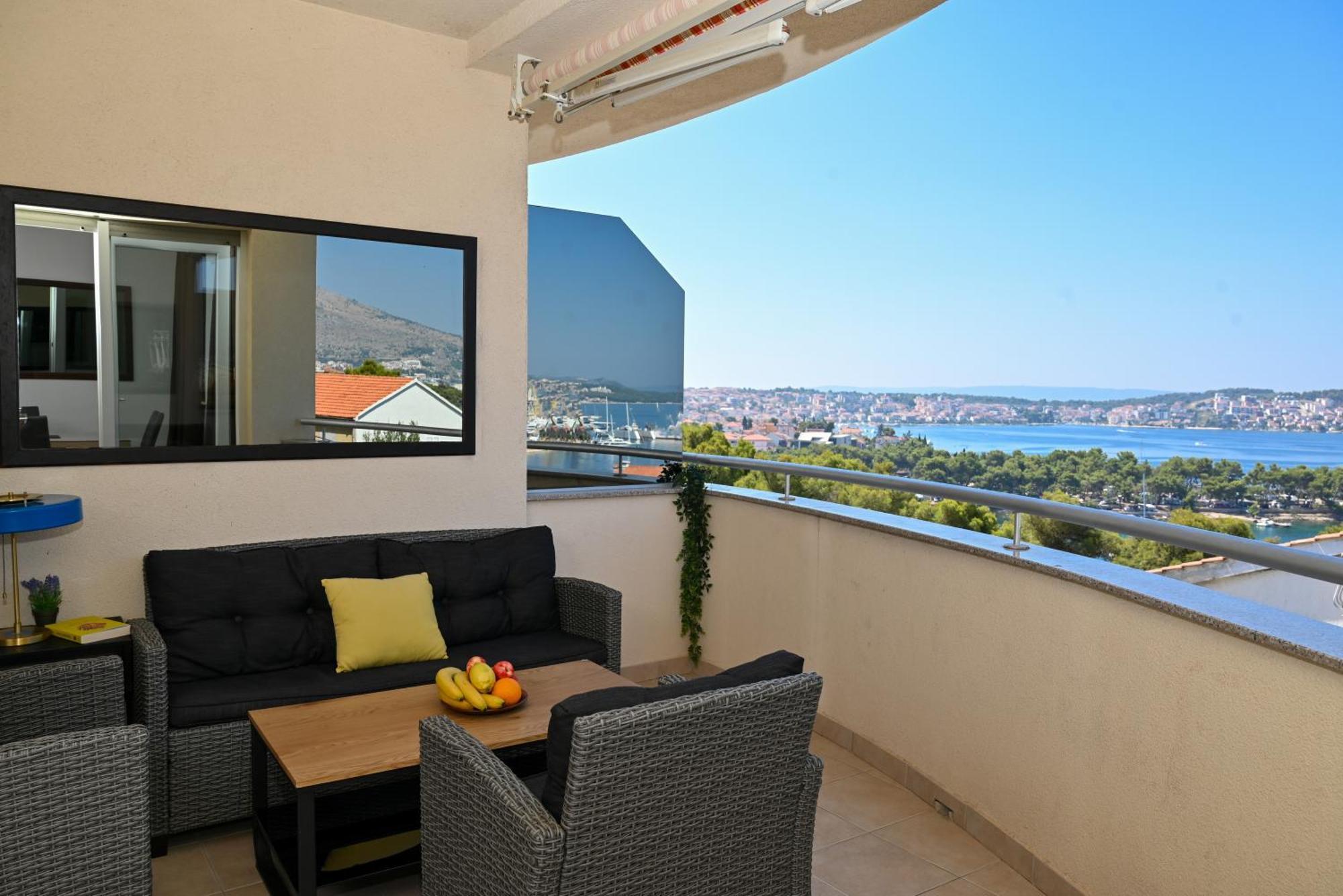 Sunny Place With Sea View โตรกีร์ ภายนอก รูปภาพ