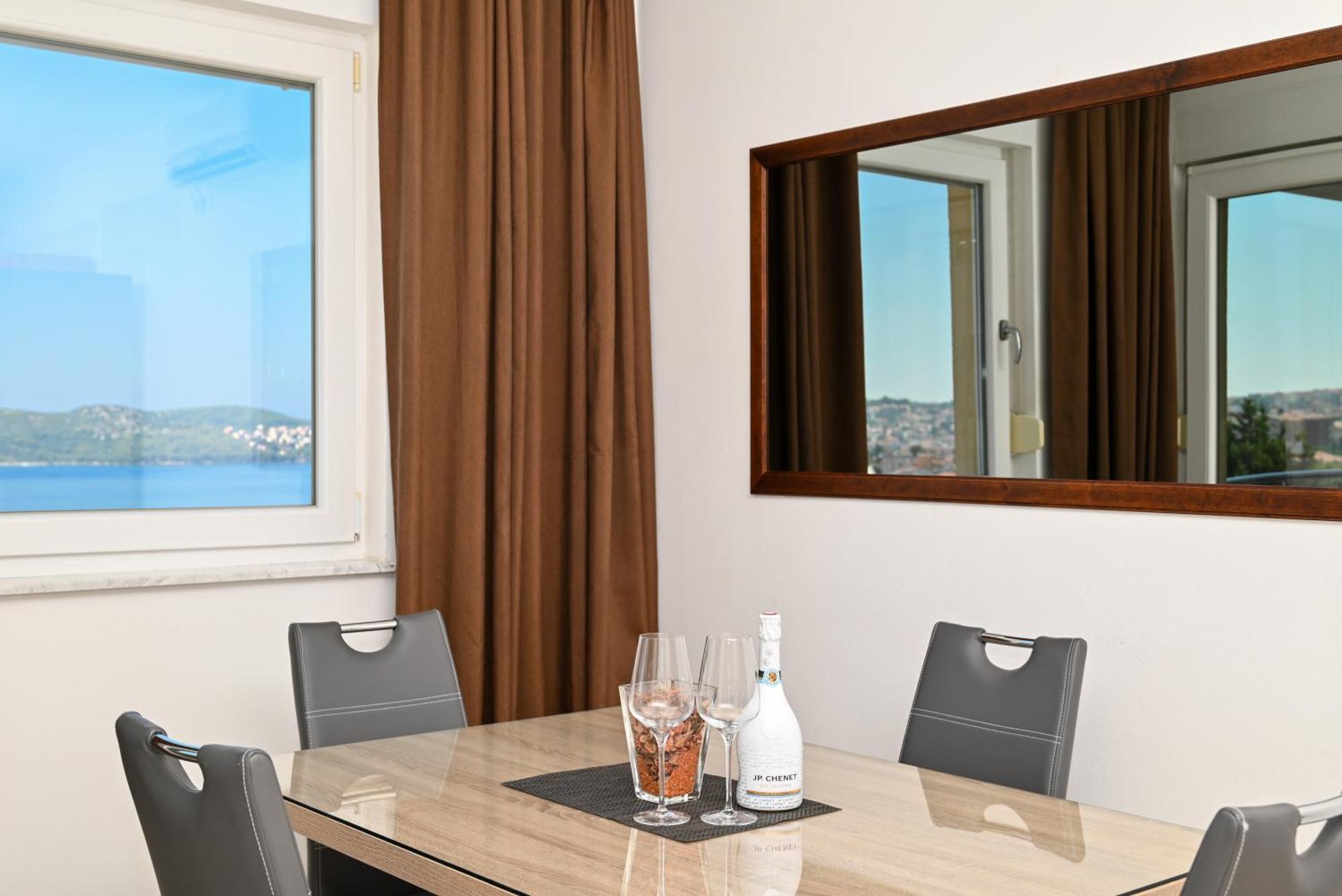 Sunny Place With Sea View โตรกีร์ ภายนอก รูปภาพ