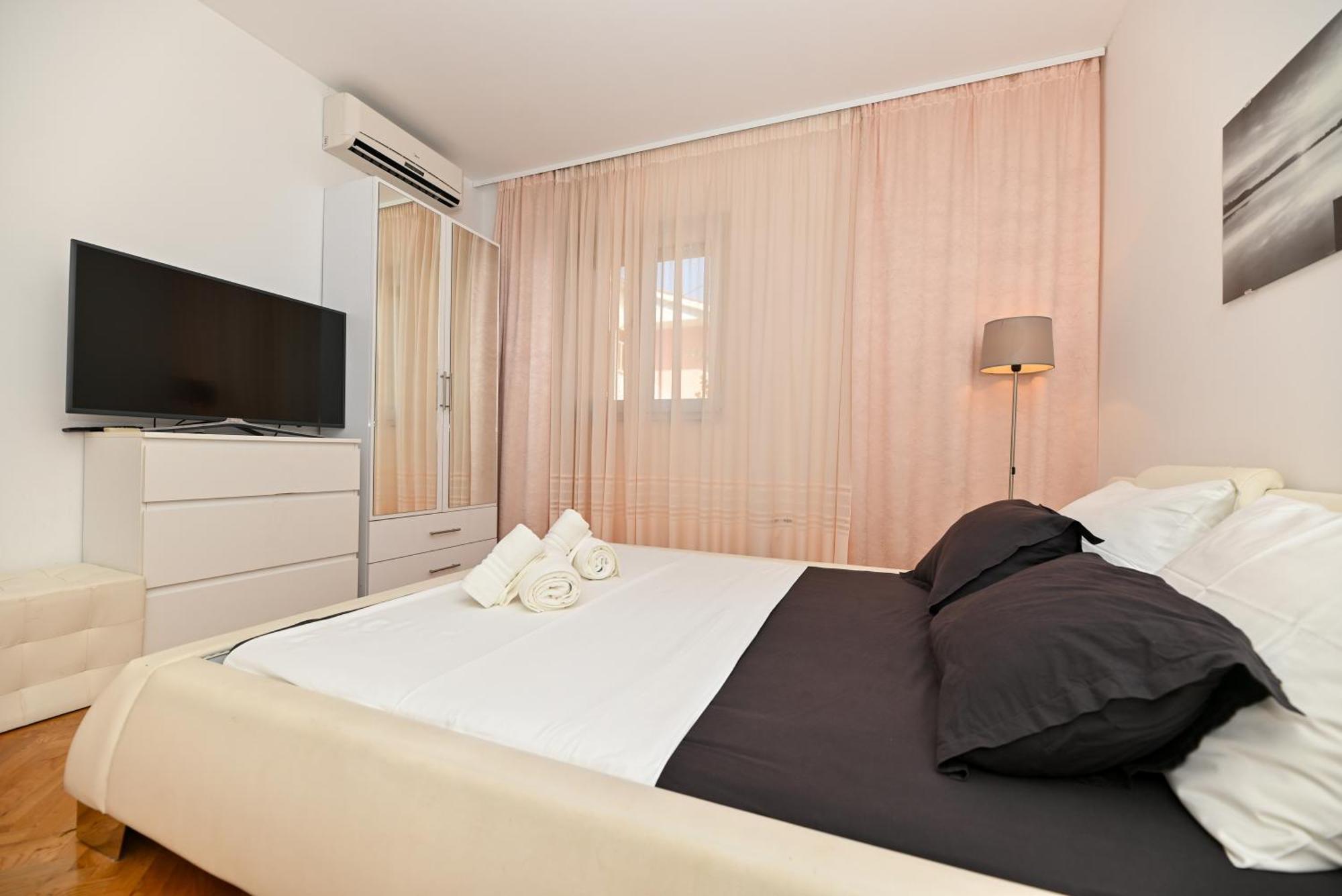 Sunny Place With Sea View โตรกีร์ ภายนอก รูปภาพ